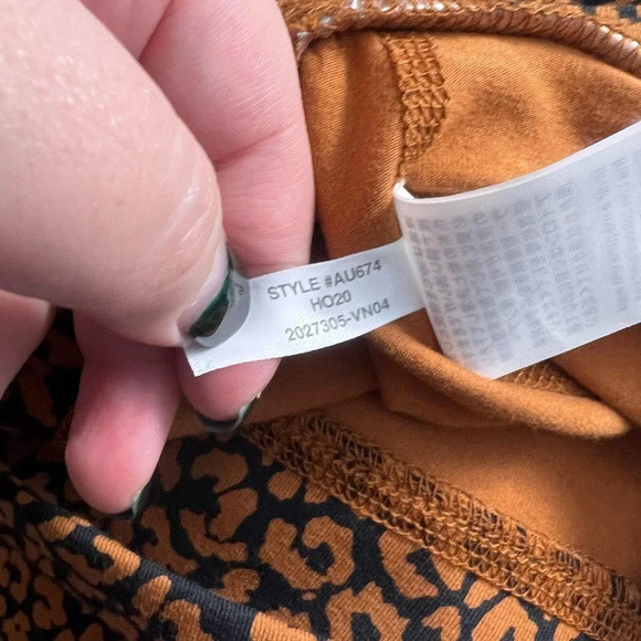 J.Crew Weekend High Rise 7/8 Leggings in Leopard Print - Picture 9 of 11